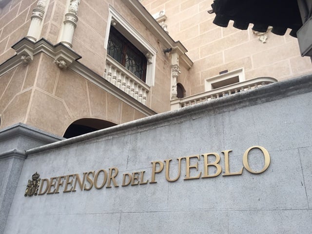 Defensor_fachada