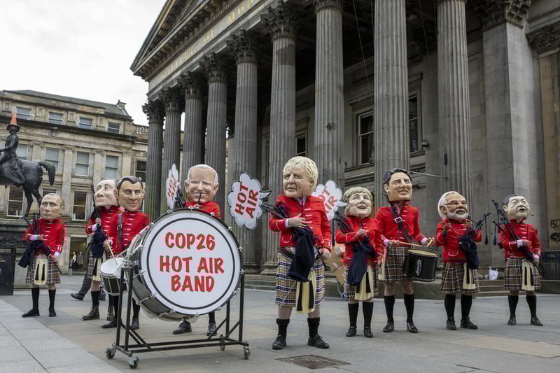 OGB_124180_COP26-Oxfam-BigHeads-4839
