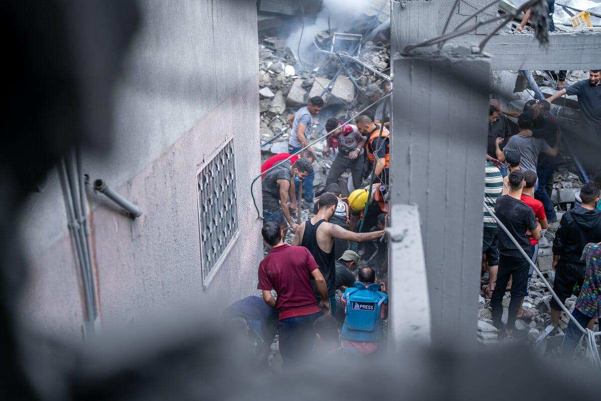 RS363038_Oct 17_ bombed houses in Al Remal area in Gaza-scr